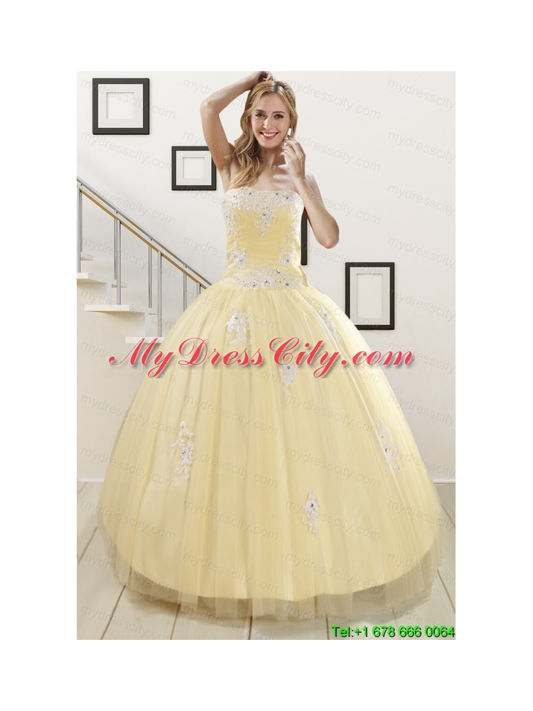 Luxurious Light Yellow Sweet 16 Dresses with White Appliques