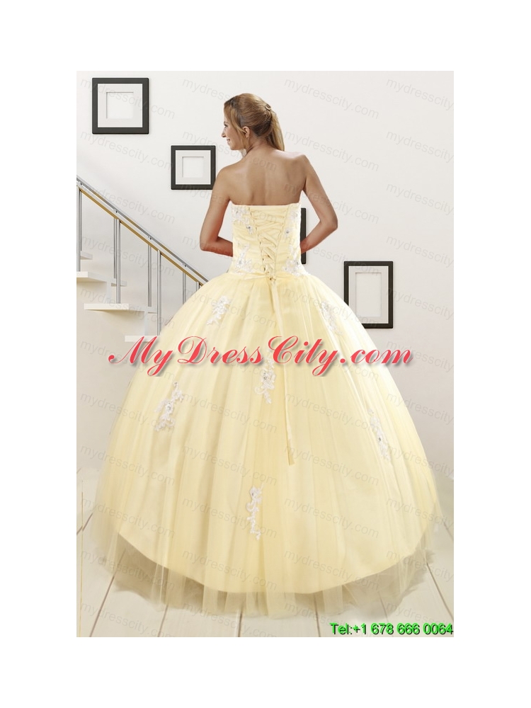 Luxurious Light Yellow Sweet 16 Dresses with White Appliques