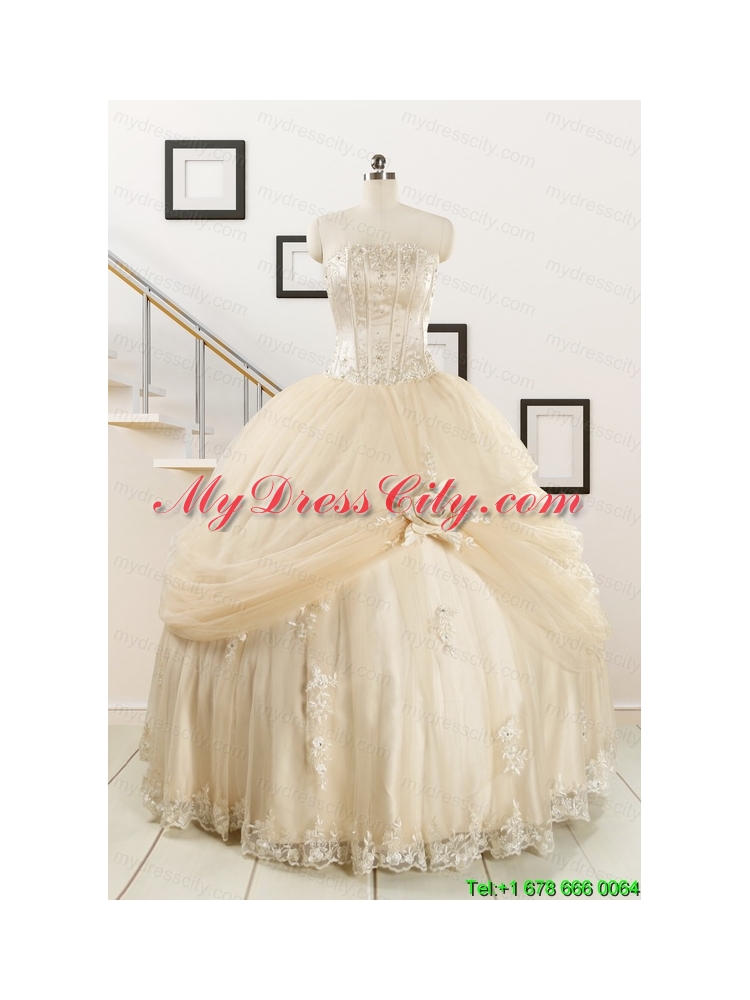 2015 Classical Appliques and Hand Made Flower Quinceanera Dresses in Champagne