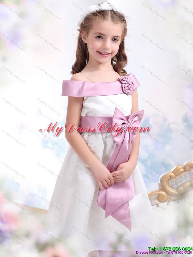 Latest Off The Shoulder White Flower Girl Dresses with Flower and Bowknot