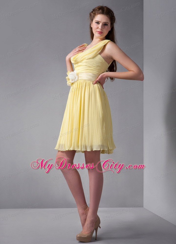 Straps Mini-length Flower Decorate Homecoming Dress in Yellow