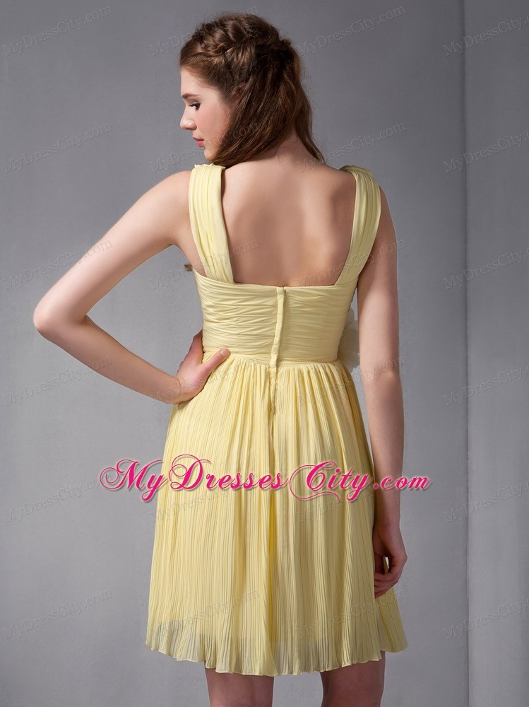 Straps Mini-length Flower Decorate Homecoming Dress in Yellow