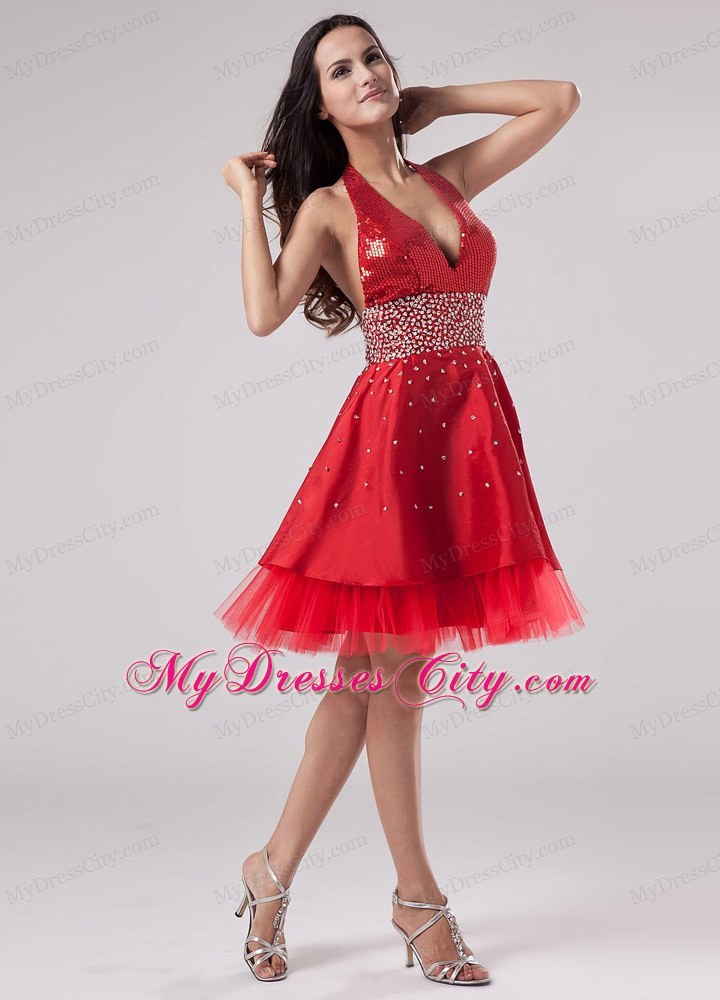 Luxurious Red Halter Homecoming Dress Beaded Decorate With V-neck