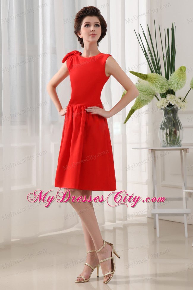 A-Line Knee-length Red Homecoming Dress with Scoop Neckline