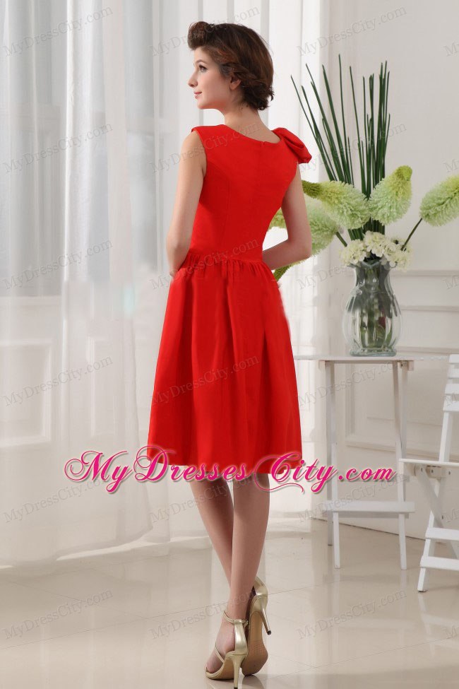 A-Line Knee-length Red Homecoming Dress with Scoop Neckline