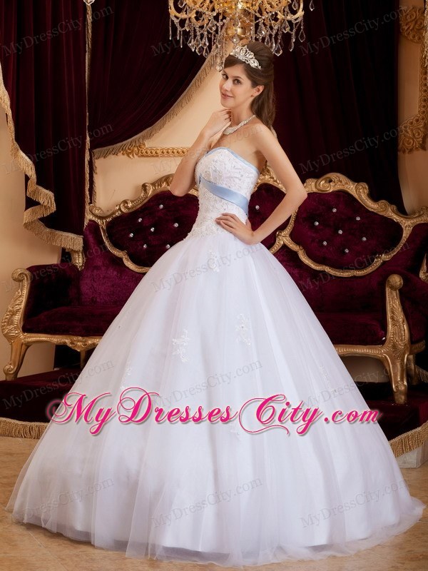 White Princess Sweetheart Appliques Tulle Quinceanera Dress