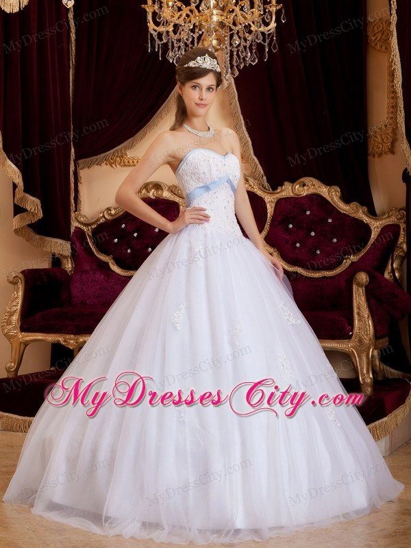 White Princess Sweetheart Appliques Tulle Quinceanera Dress