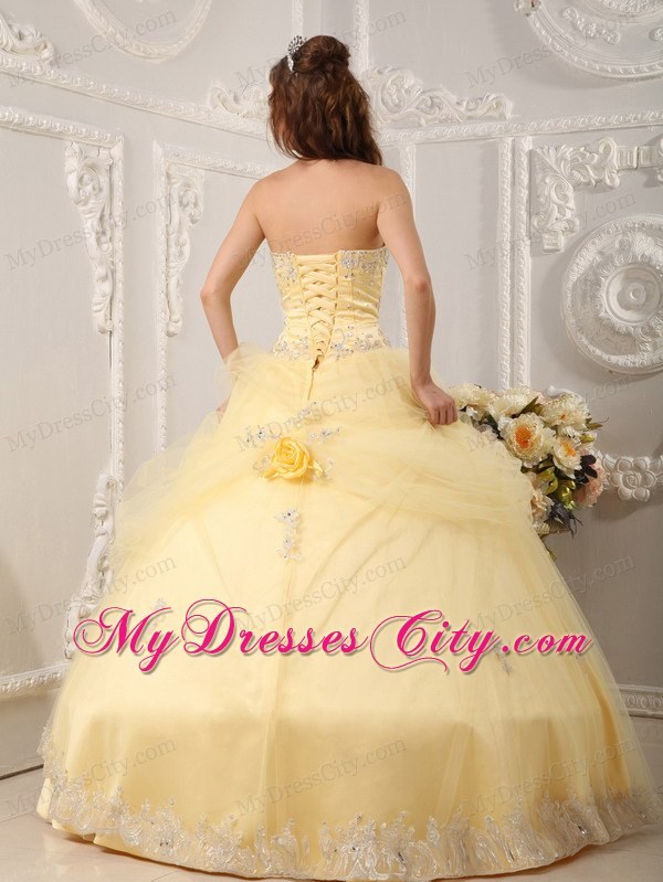 Beautiful Sweetheart Appliques Light Yellow Quinceanera Dress