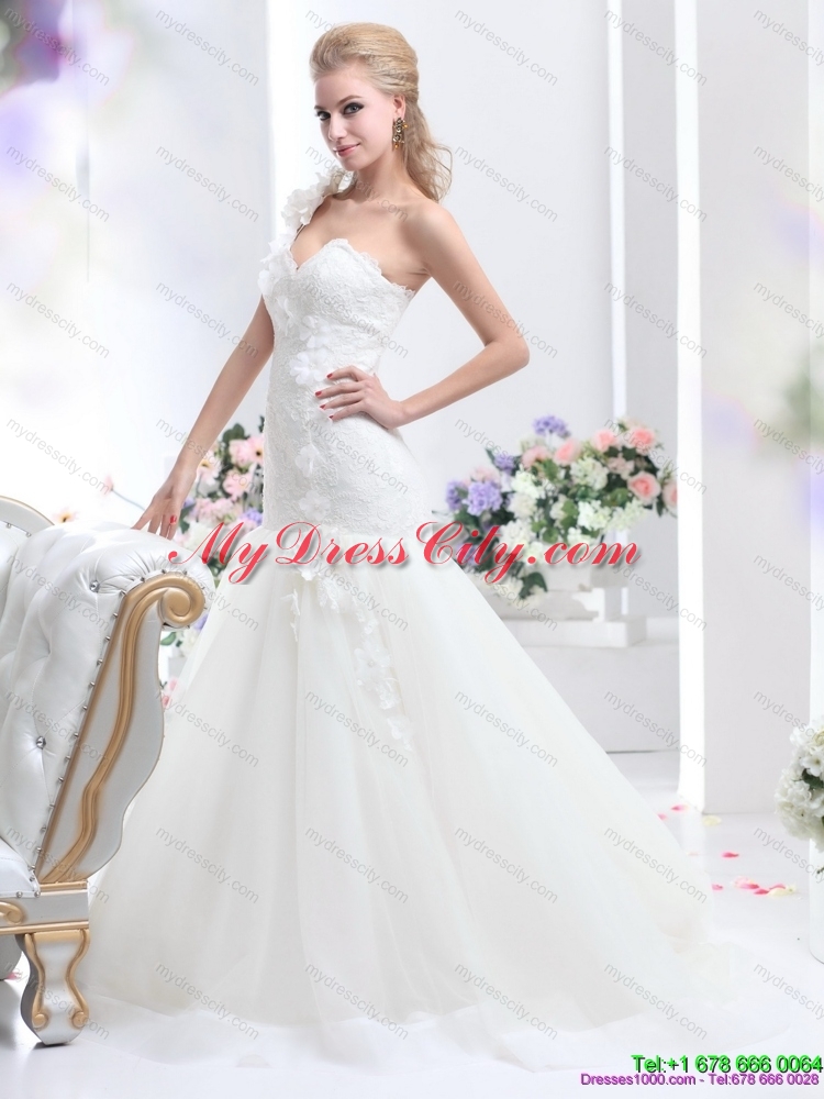 2015 Elegant One Shoulder Wedding Dress with Hand Made Flowers