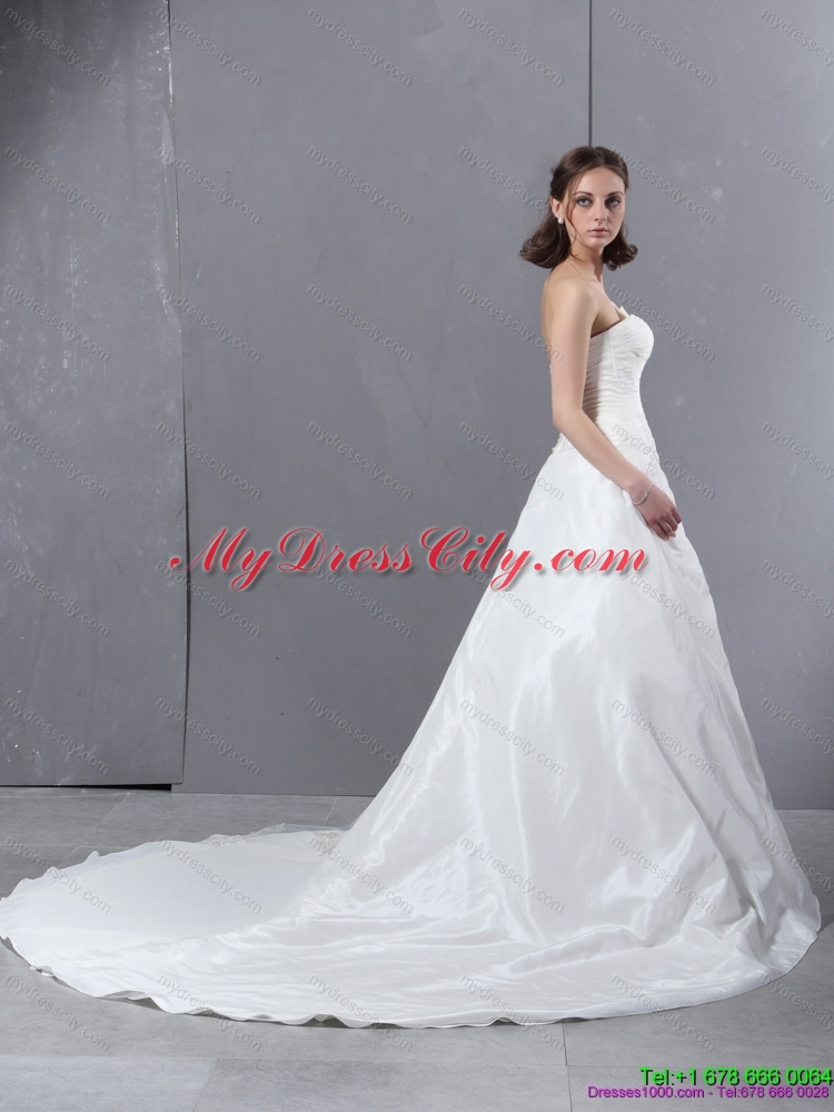 2015 Elegant Strapless Wedding Dress with Hand Made Flowers and Ruching