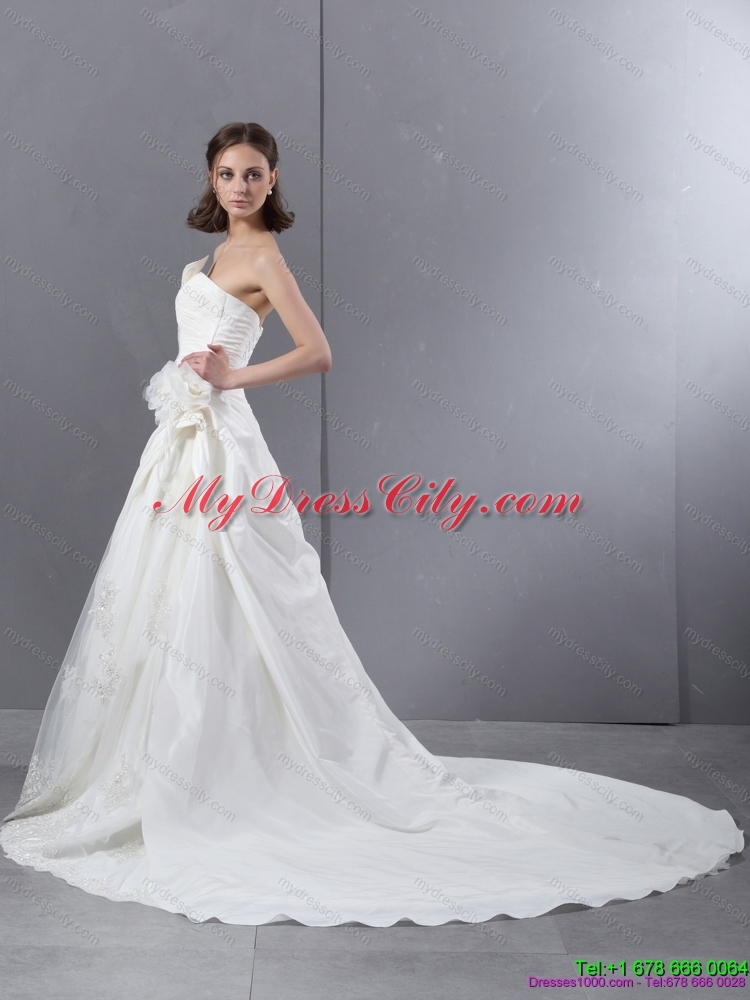 2015 Elegant Strapless Wedding Dress with Hand Made Flowers and Ruching