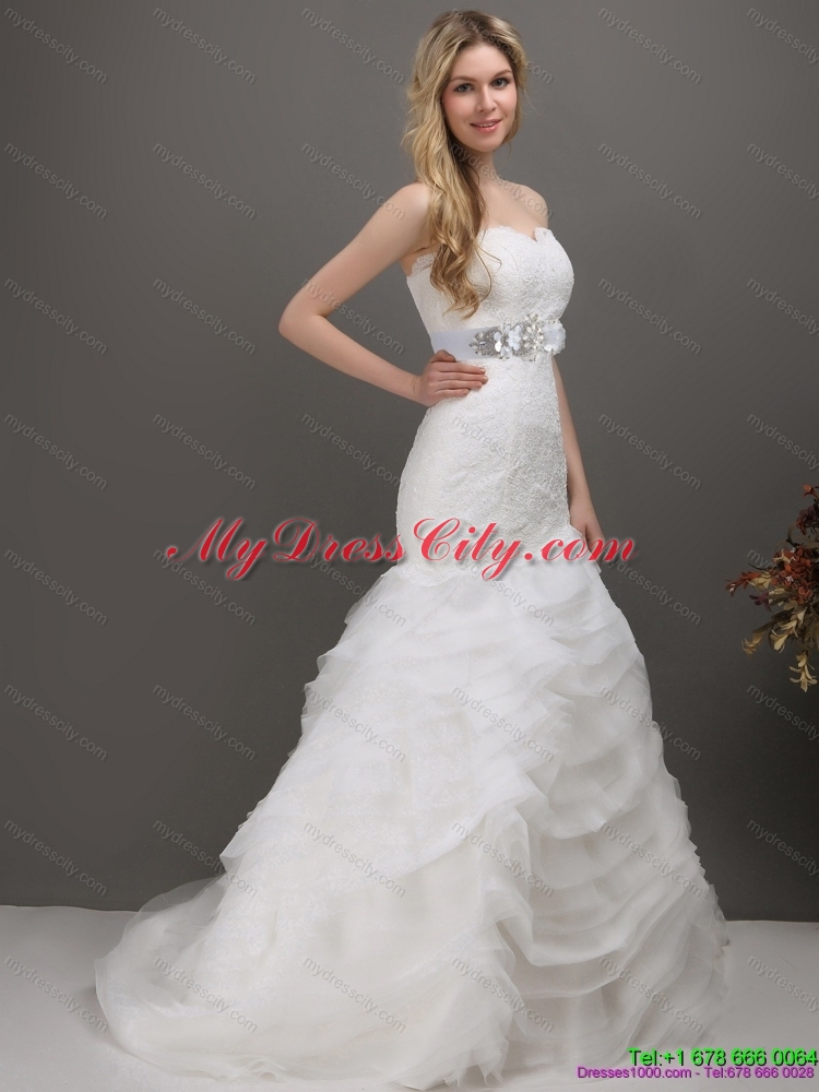 2015 Fashionable Sweetheart Wedding Dress with Lace and Appliques