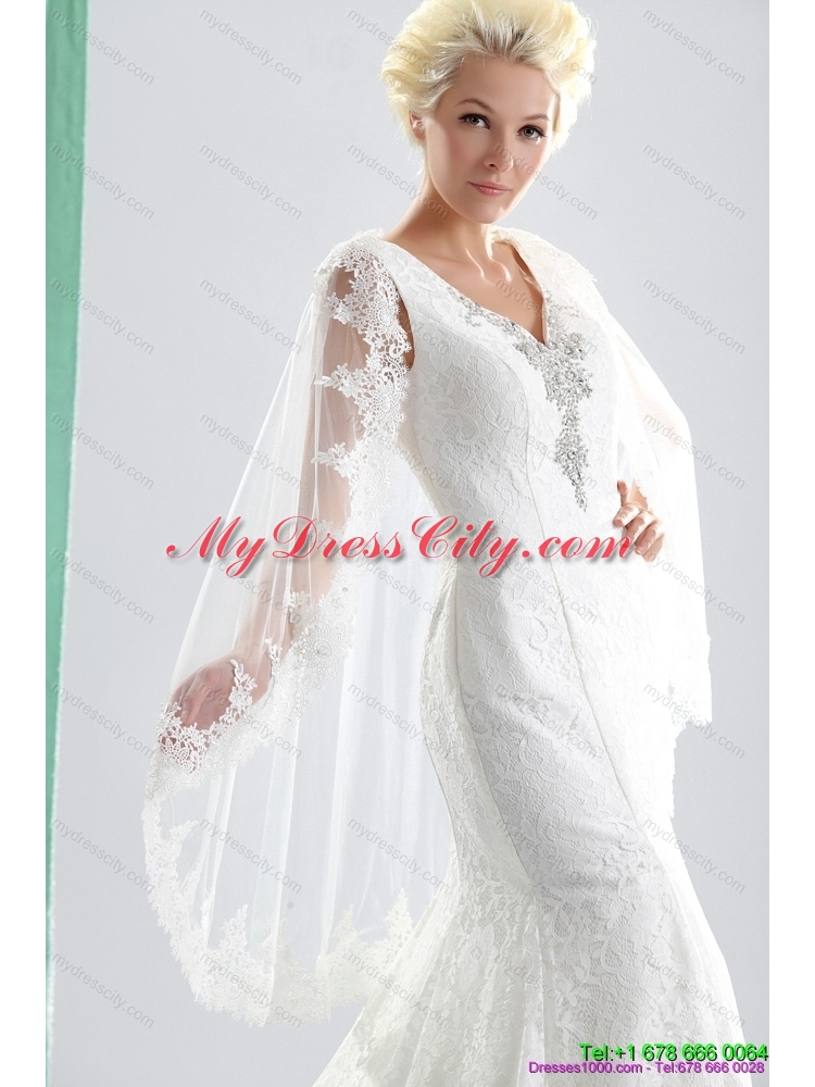 2015 Luxurious V Neck Wedding Dress with Lace and Appliques