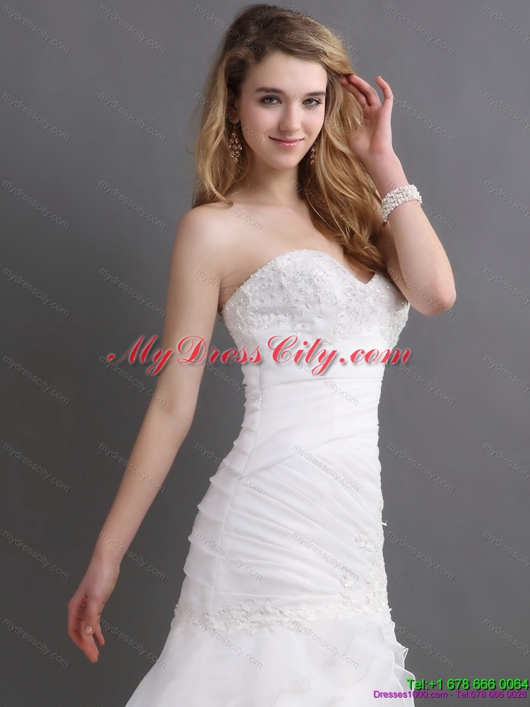 2015 Modest Sweetheart Wedding Dress with Ruching and Ruffles