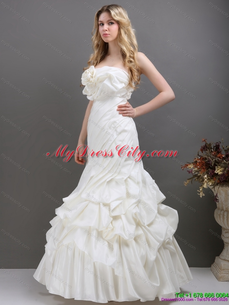 Pleated White Strapless Wedding Dresses with Ruffles and Pick Ups