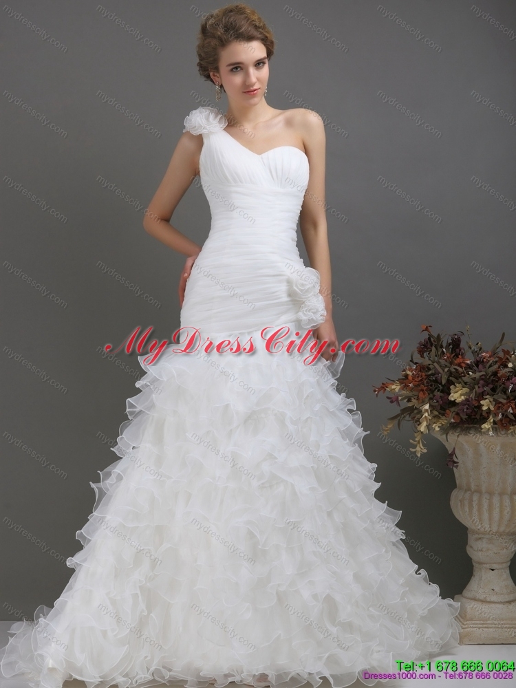 2015 Exquisite One Shoulder Wedding Dress with Ruching and Hand Made Flowers