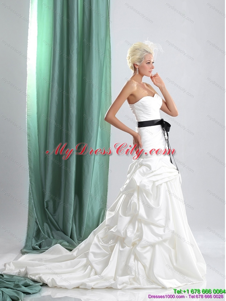 Sturning 2015 Sweetheart Wedding Dress with Ruching