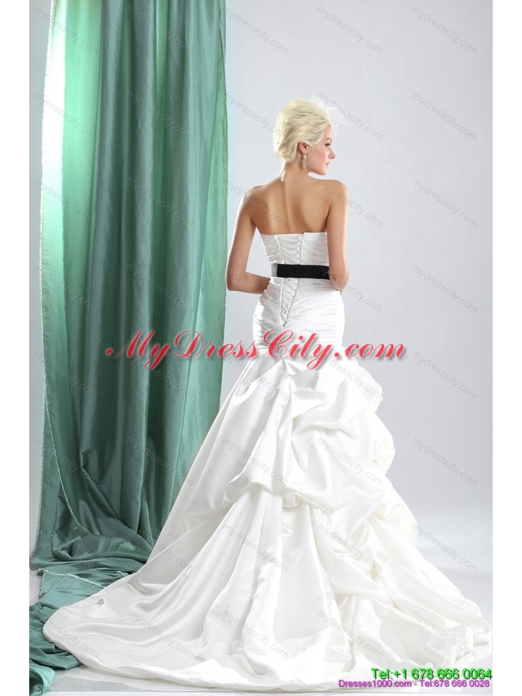 Sturning 2015 Sweetheart Wedding Dress with Ruching