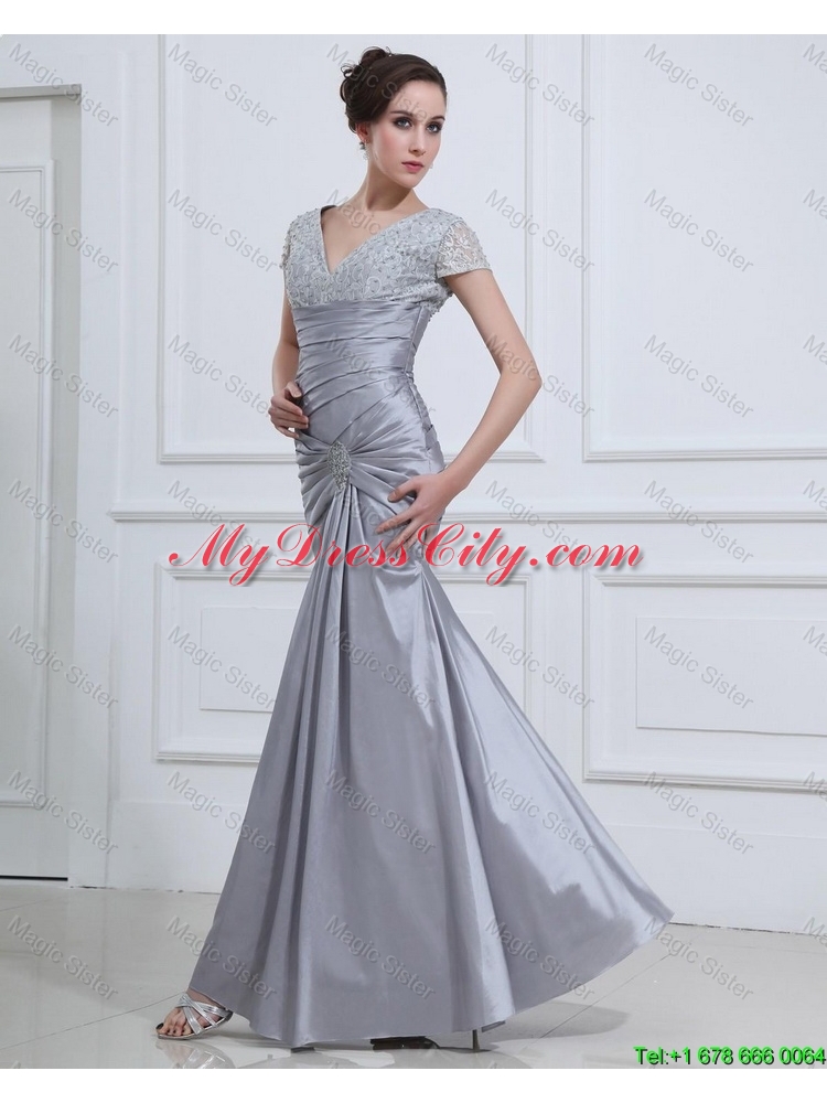 Wonderful Mermaid V Neck Prom Dresses with Beading in Silver