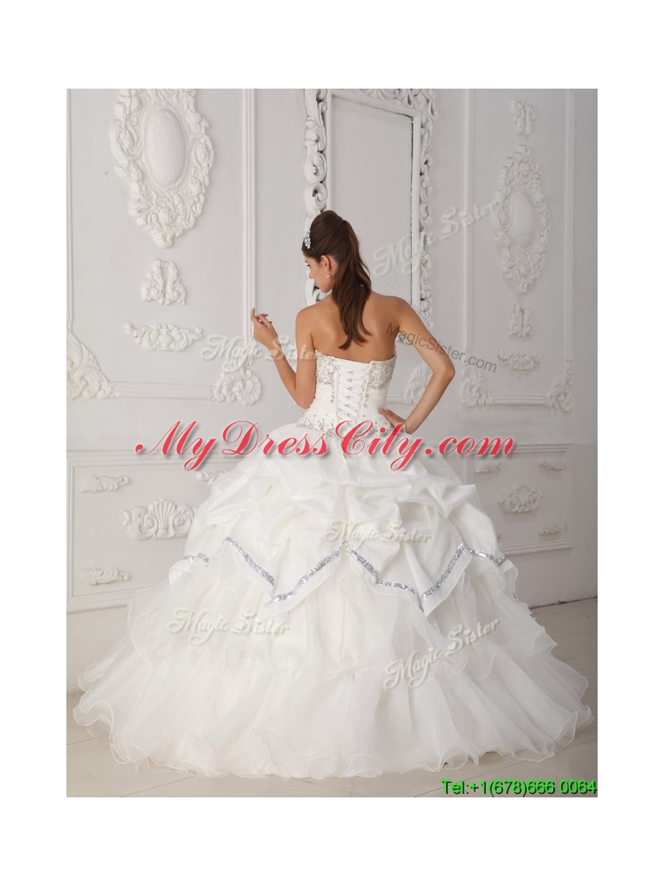 2016  Classic  Beading Sweetheart Quinceanera Gowns in White