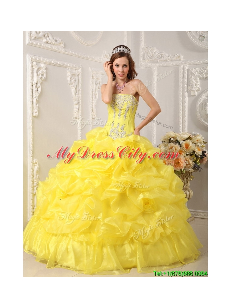 2016 Designer Yellow Quinceanera Dresses with Beading and Ruffles