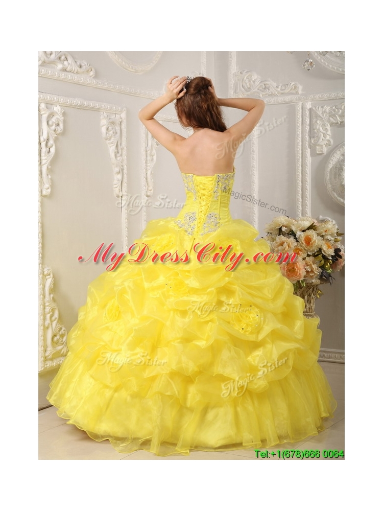 2016 Designer Yellow Quinceanera Dresses with Beading and Ruffles