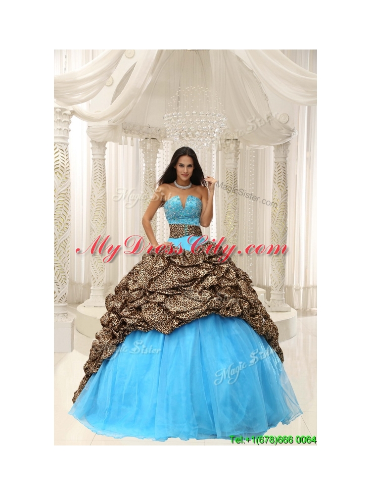 2016  Pretty Beading Sweetheart Quinceanera Dresses with Brush Train