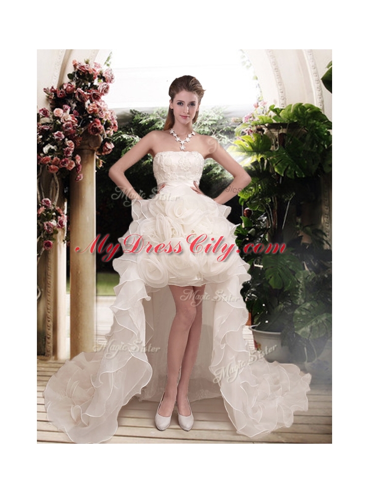 Classical Hand Made Flowers Strapless Wedding Dresses with Ruffled Layers