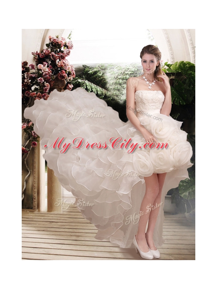 Classical Hand Made Flowers Strapless Wedding Dresses with Ruffled Layers