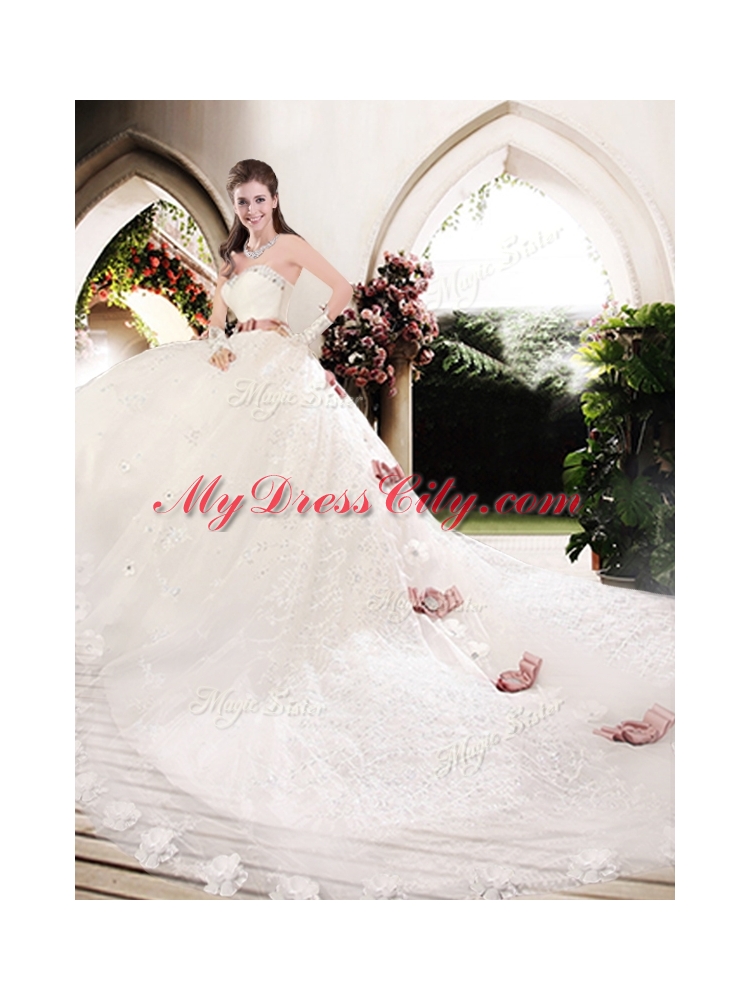 Lovely Sweetheart Lace Appliques and Bowknot Wedding Dresses with Chapel Train