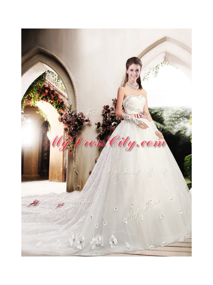 Lovely Sweetheart Lace Appliques and Bowknot Wedding Dresses with Chapel Train