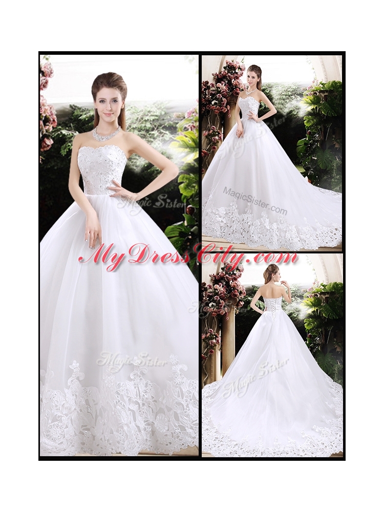 New Style Ball Gown Sweetheart Chapel Train Wedding Dresses with Appliques