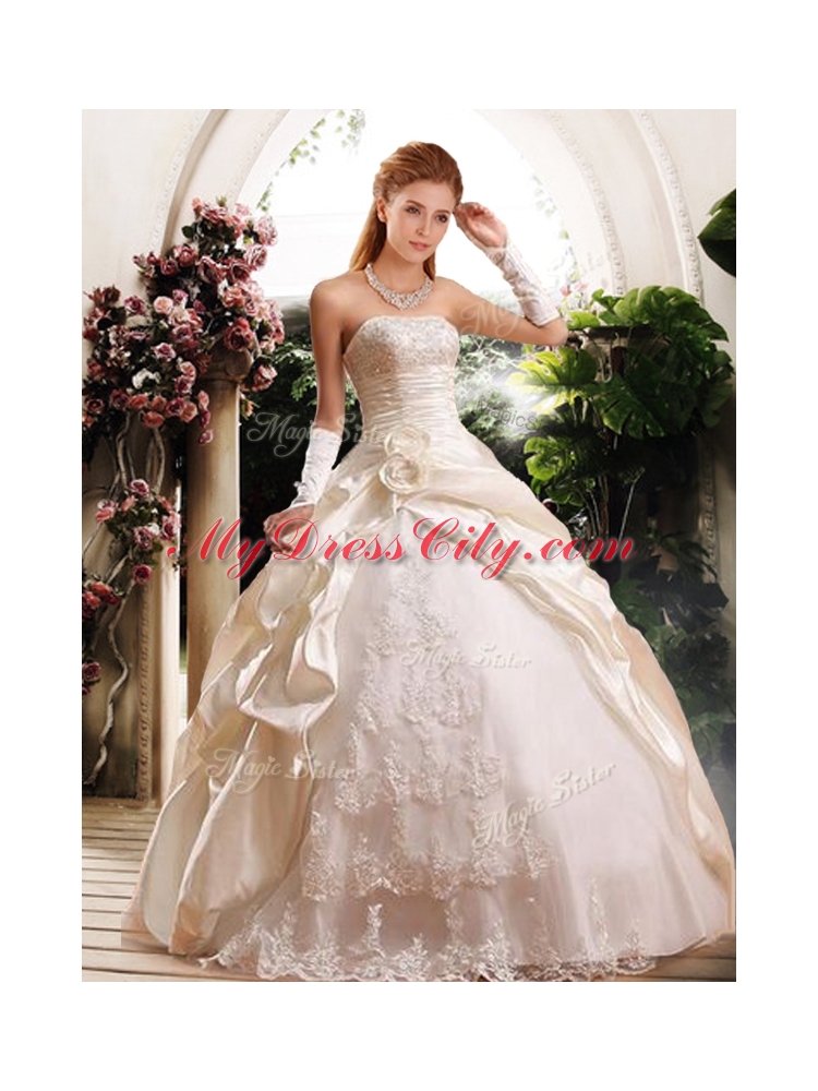 2016 Fashionable Ball Gown Strapless Wedding Dresses with Appliques