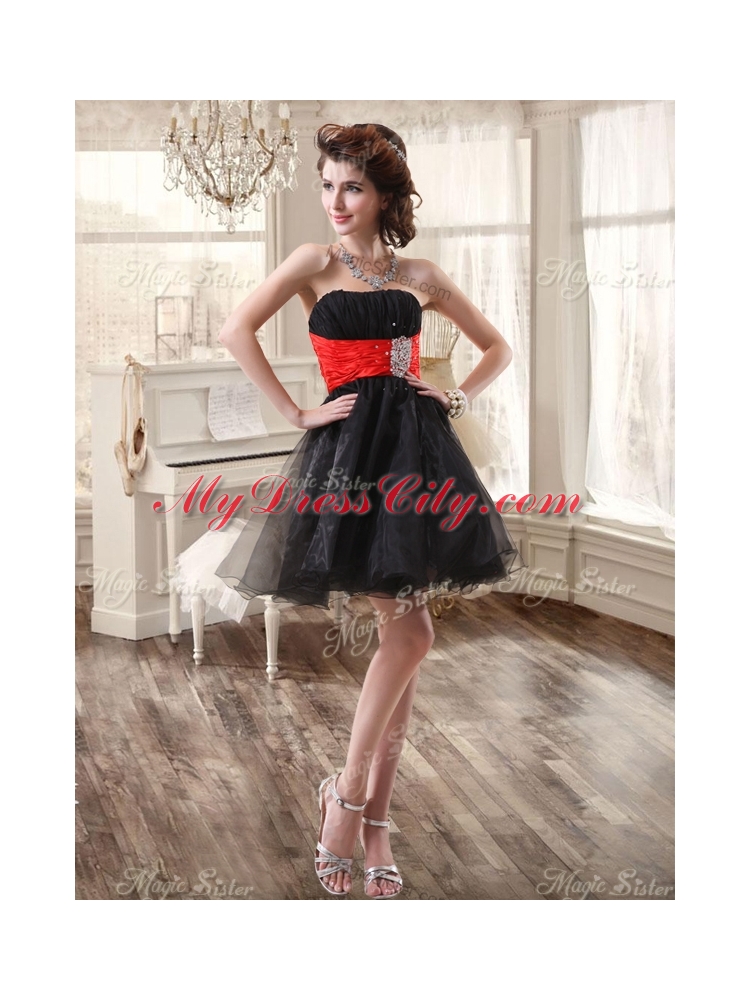 Pretty Zebra Ruffled Red and Black Quinceanera Dress and Beaded Short Dama Dresses