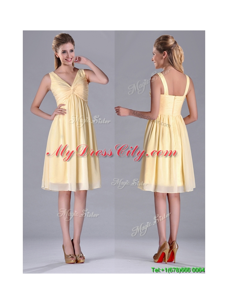 Empire Light Yellow V Neck Knee Length Short  Dama Dress with Ruching