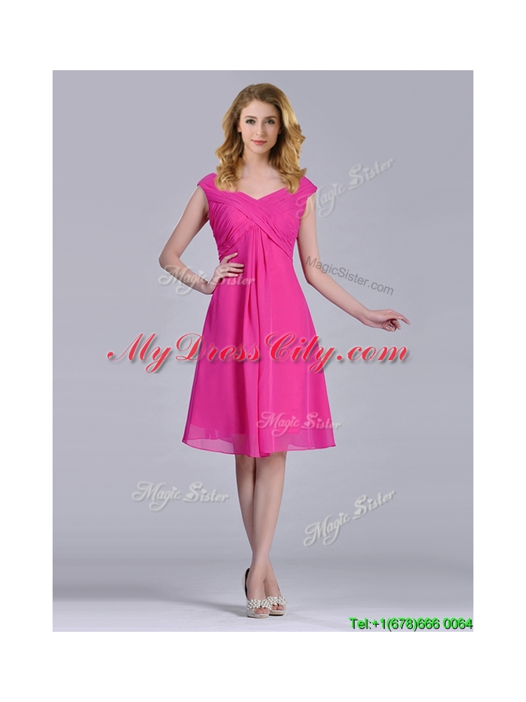 Hot Pink Empire Knee-length Chiffon Ruching Short Dama Dress for Graduation