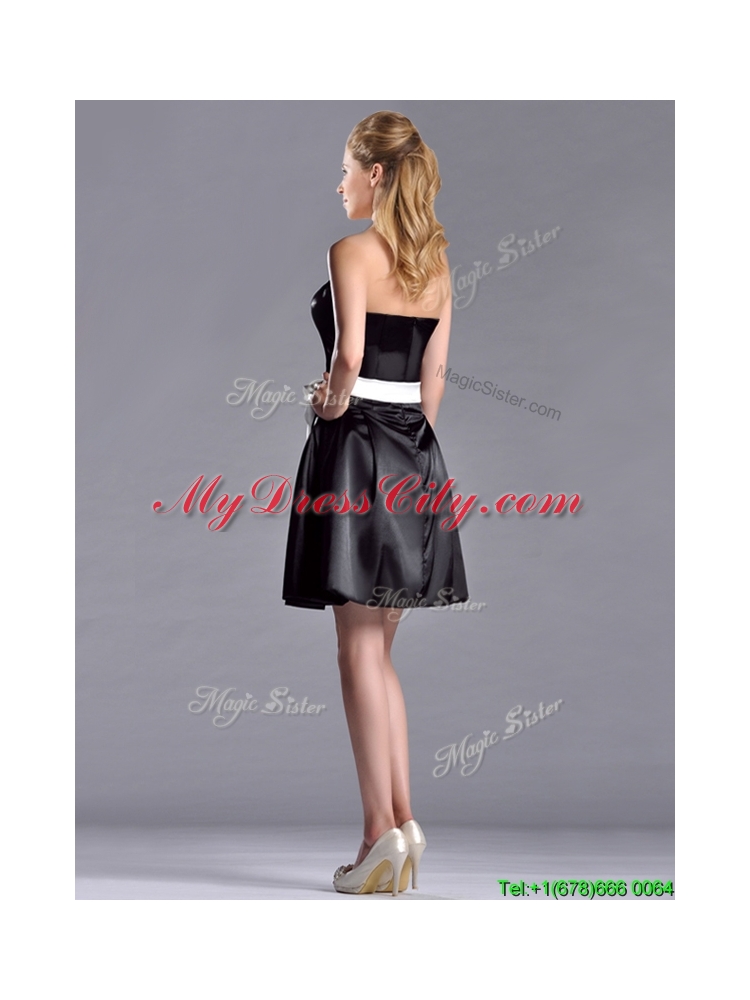 Romantic A Line Strapless White Be-ribboned Short Prom Dress in Black