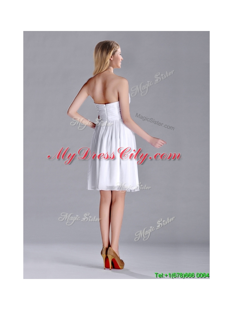 New Discount White Strapless Short Bridesmaid Dress with Hand Made Flowers