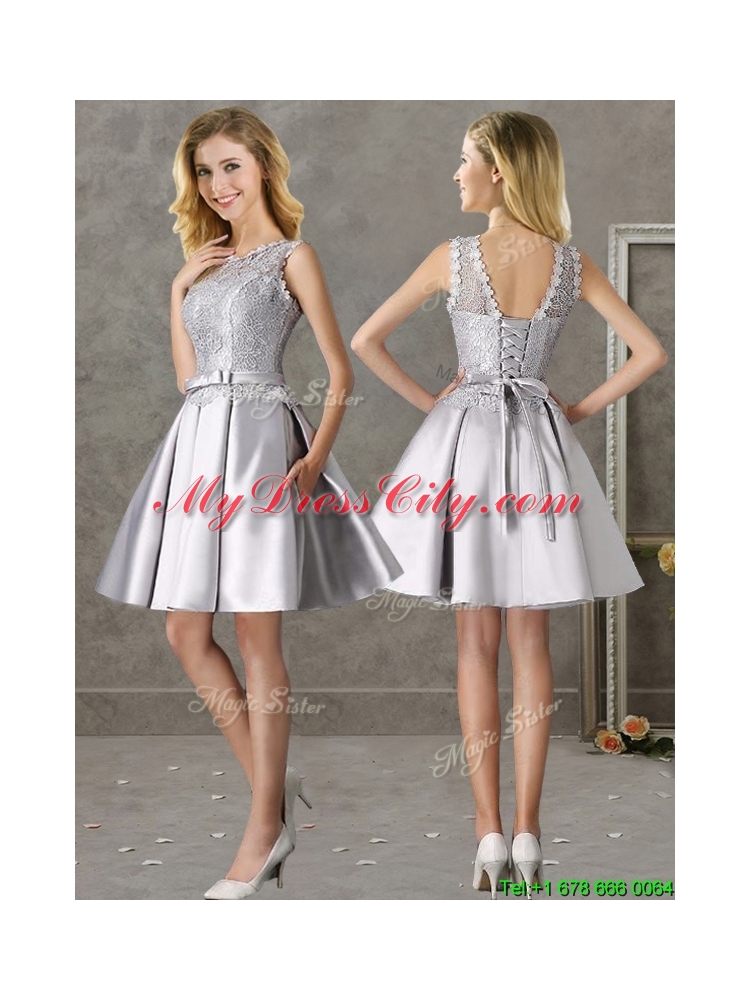 2016 Classical Laced and Bowknot Scoop Dama Dress in Silver