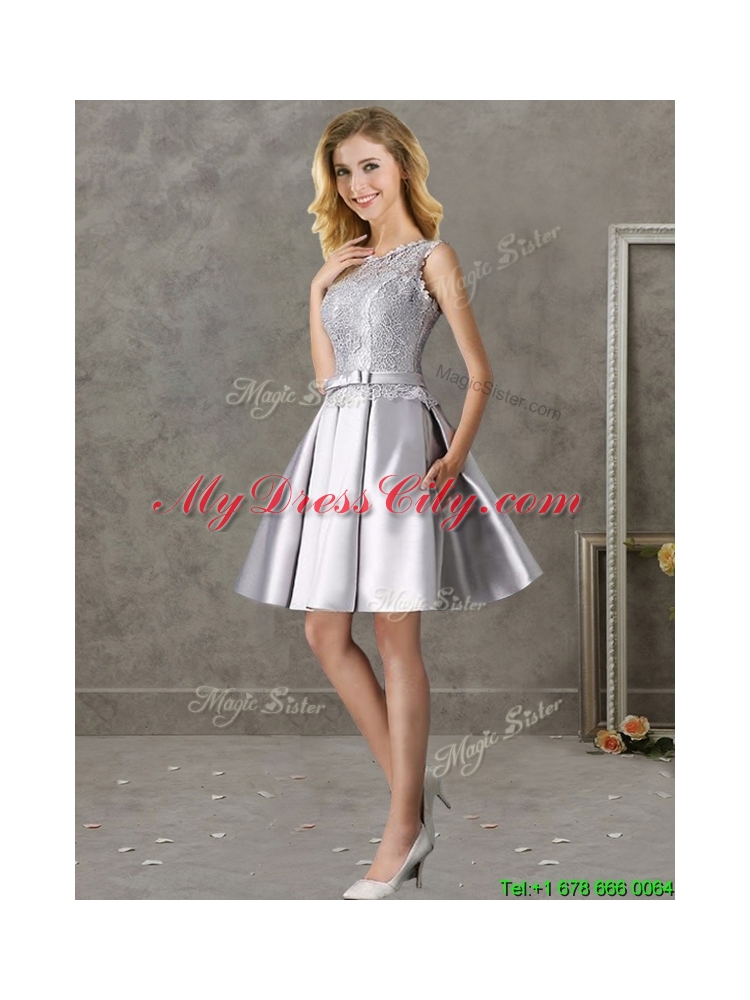 2016 Classical Laced and Bowknot Scoop Dama Dress in Silver