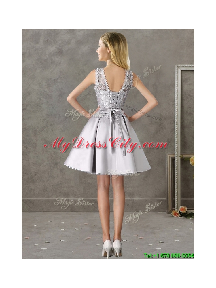 2016 Classical Laced and Bowknot Scoop Dama Dress in Silver