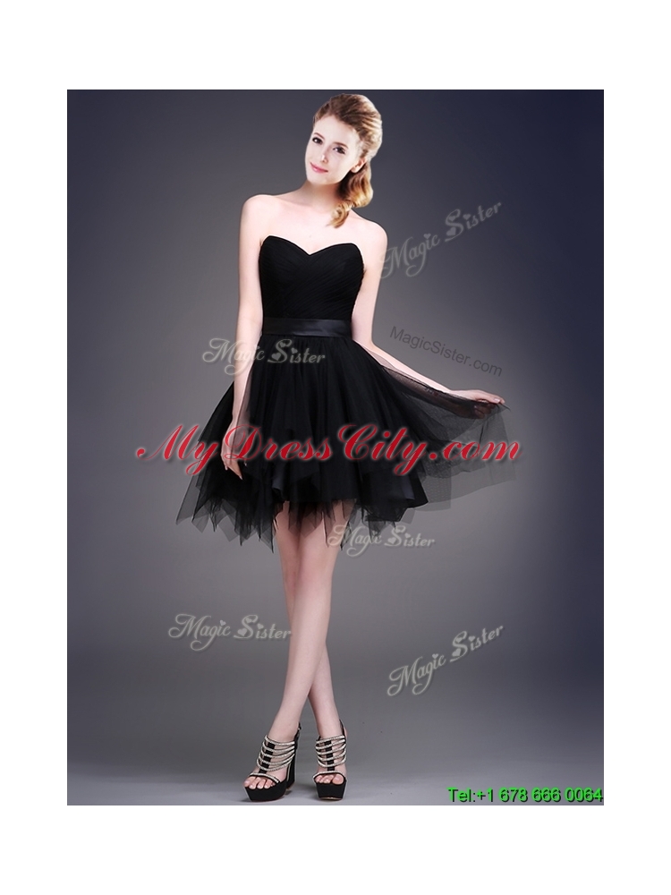 Cheap Black Short Bridesmaid Dress with Ruffles and Belt