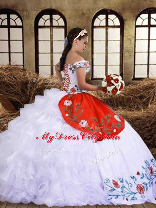 Sleeveless Embroidery and Ruffled Layers Lace Up Quinceanera Dresses