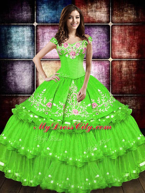 Off The Shoulder Neckline Embroidery and Ruffled Layers Sweet 16 Quinceanera Dress Sleeveless Lace Up