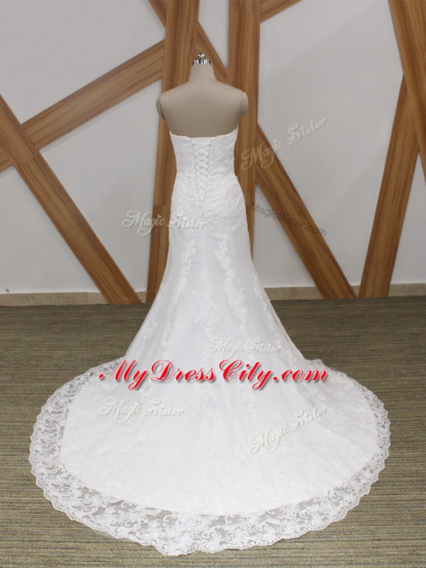 Edgy White Scalloped Lace Up Lace Bridal Gown Brush Train Sleeveless