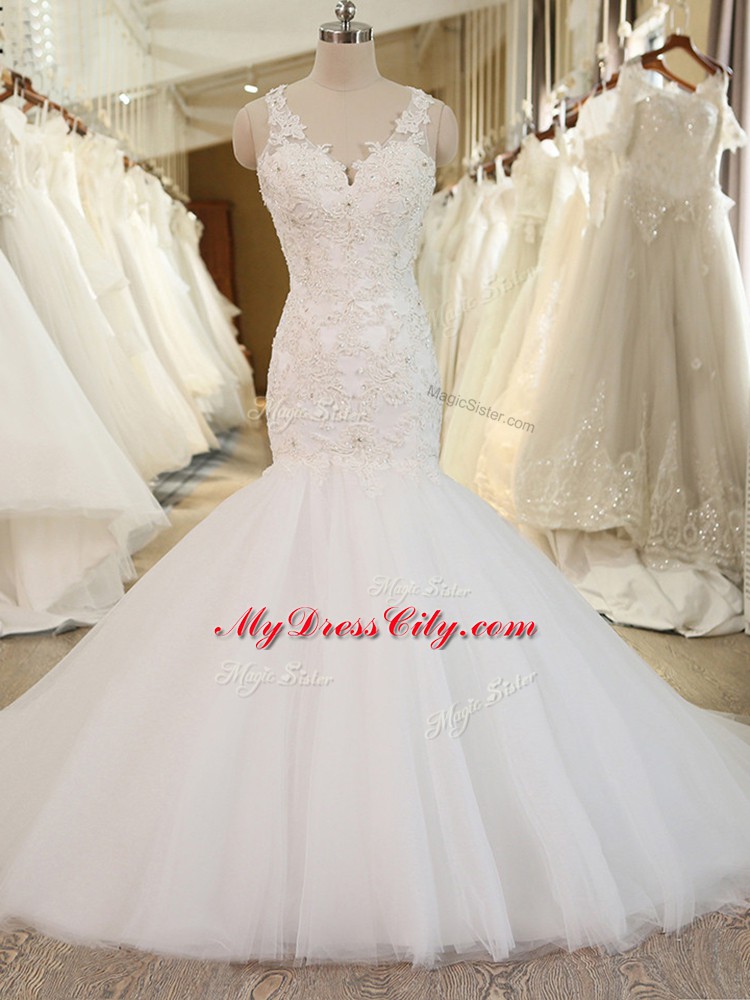 White Sleeveless Beading and Appliques Clasp Handle Bridal Gown