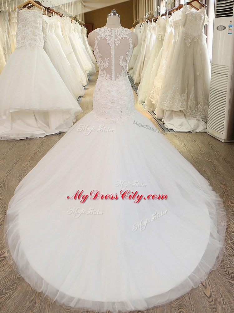 White Sleeveless Beading and Appliques Clasp Handle Bridal Gown