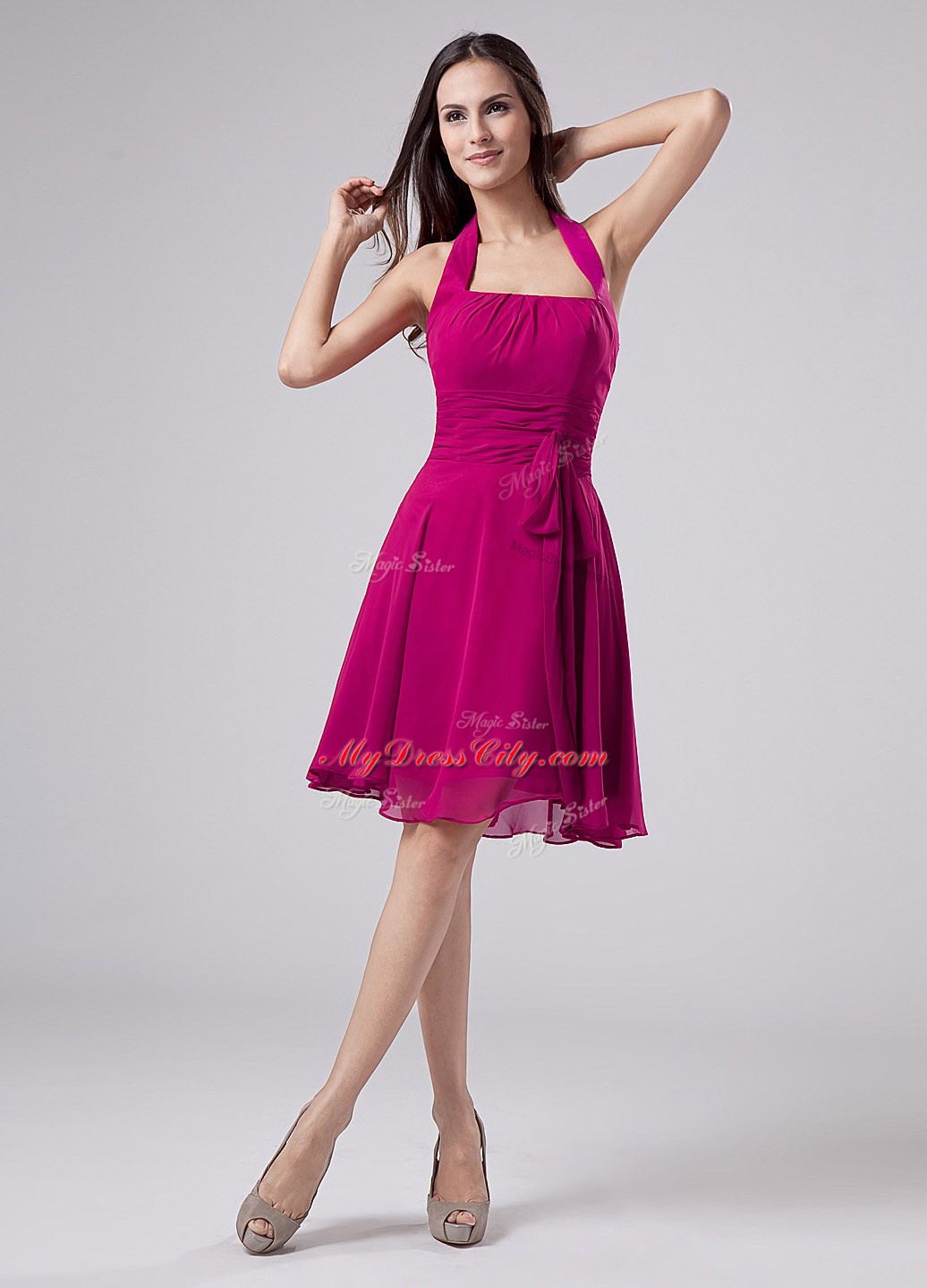 Sleeveless Chiffon Knee Length Zipper Mother of the Bride Dress in Fuchsia with Ruching