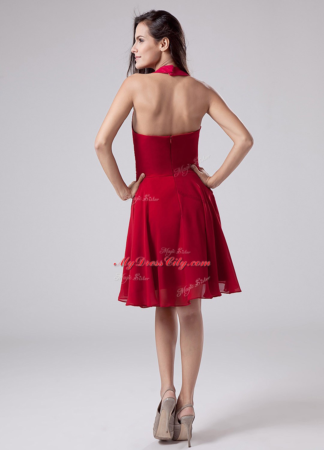 Sleeveless Chiffon Knee Length Zipper Mother of the Bride Dress in Fuchsia with Ruching