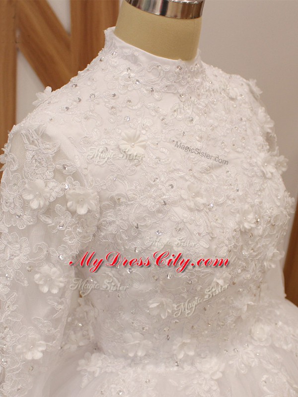 Decent White Ball Gowns Lace and Appliques Wedding Gowns Zipper Tulle Long Sleeves